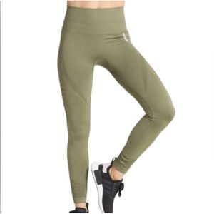 Gymshark Seamless Energy Leggings - Size S in green